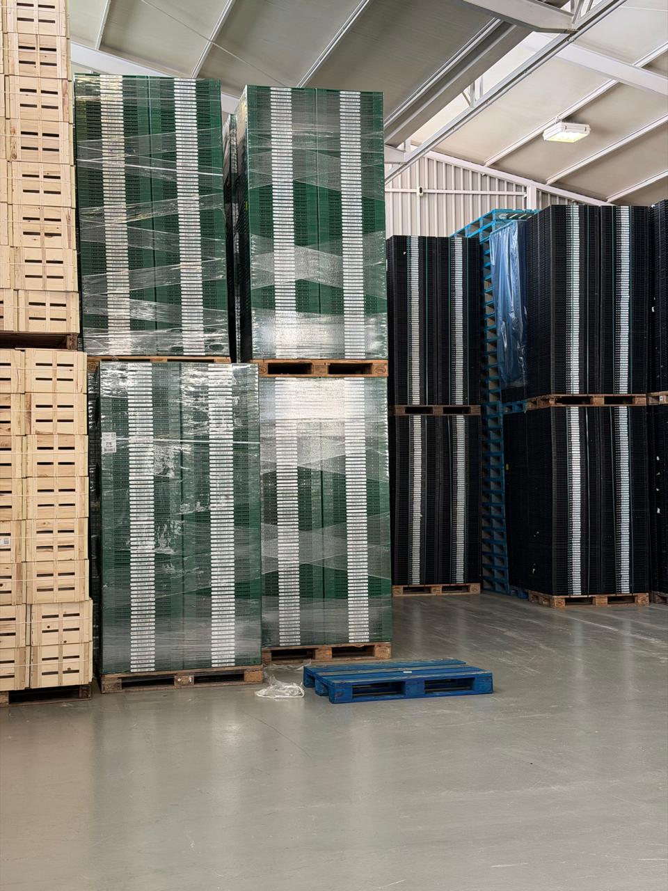 Supply crates and packaging for diverse contracts