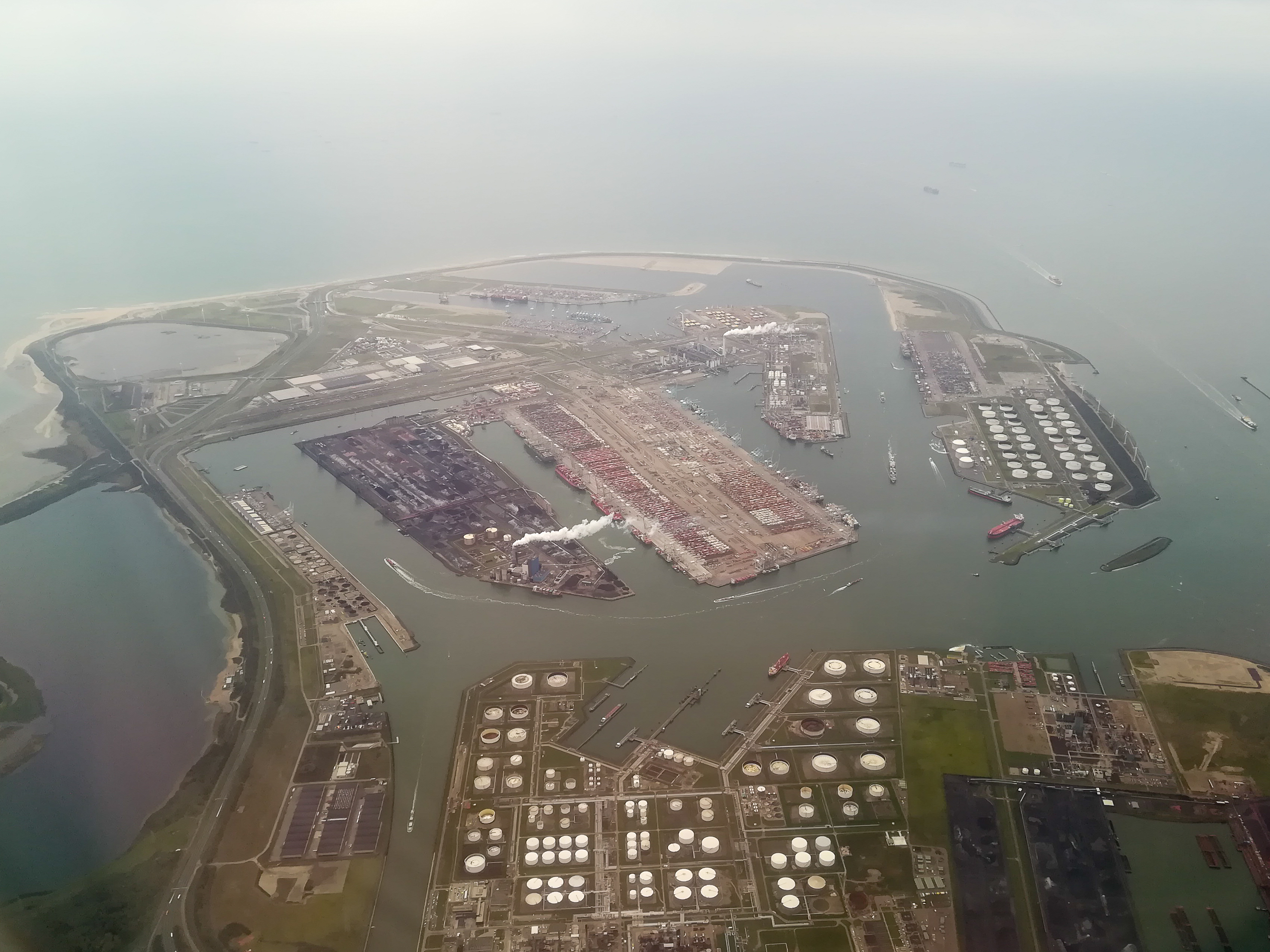 Port of Rotterdam - international logistics hub